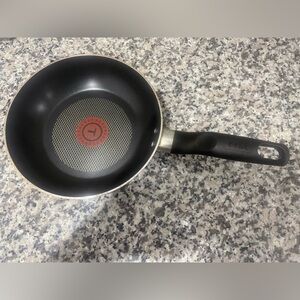 😊 _T-fal Nonstick Fry Pan - Black 20cm/7.8"_ Thermo-spot heat indicator